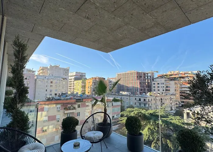 Апартаменты The Metropolitan