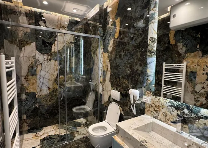 Апартаменты The Metropolitan *