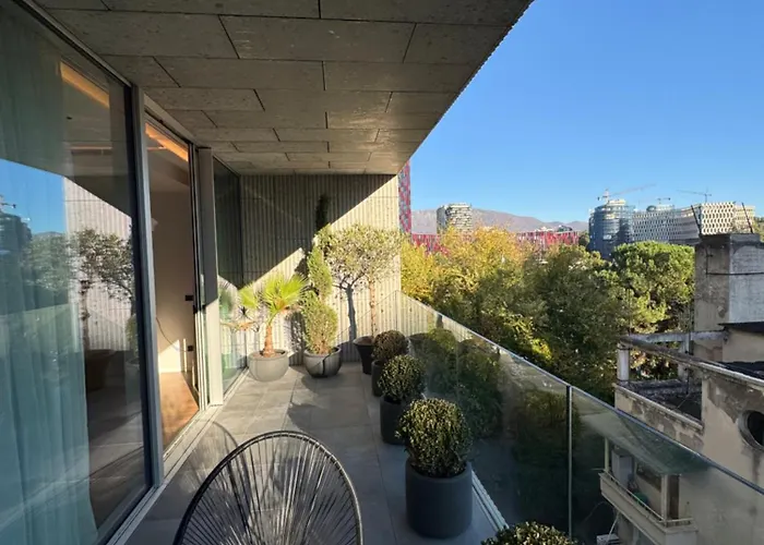 The Metropolitan Apartment *